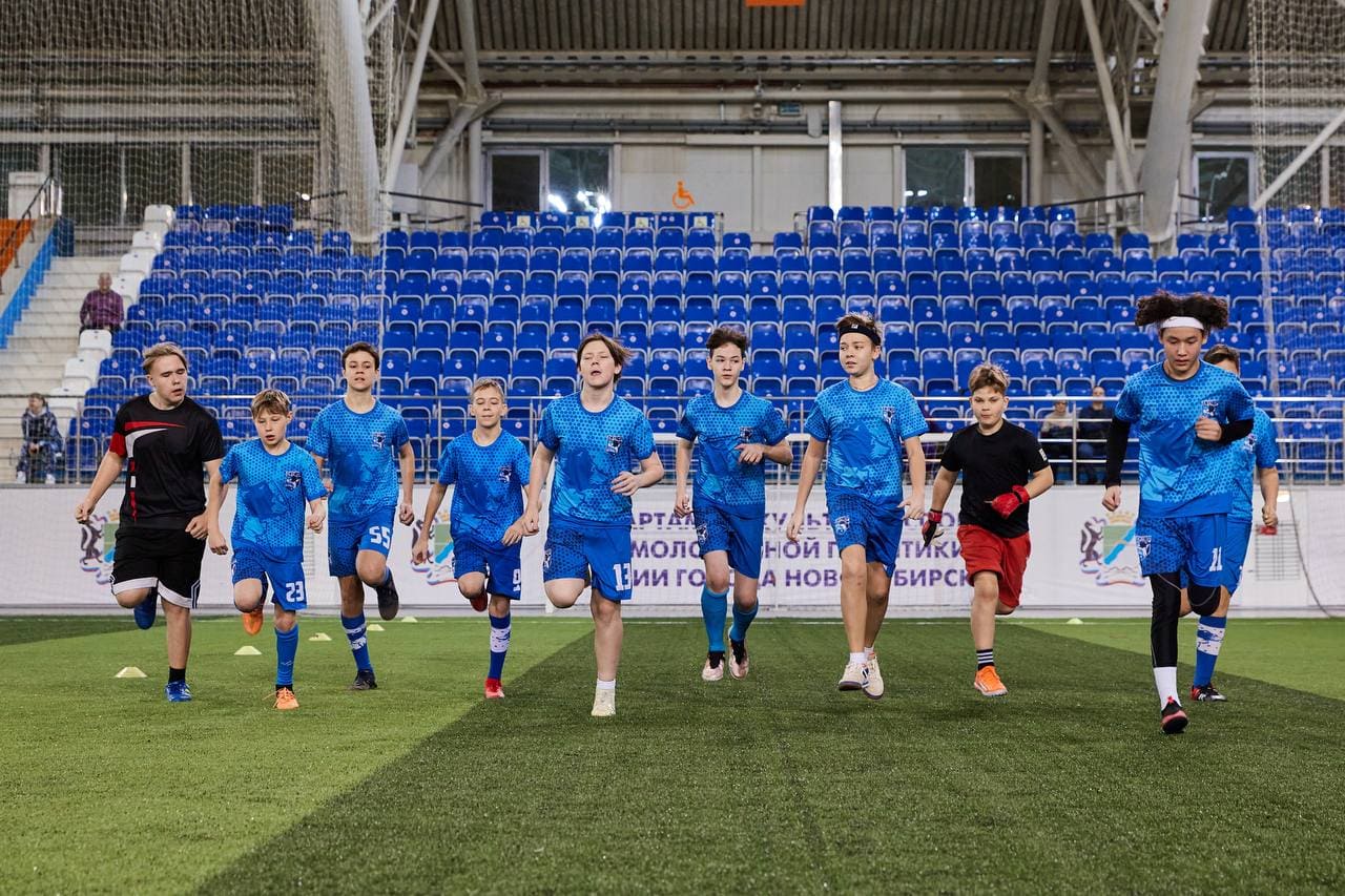 Джуниор №16